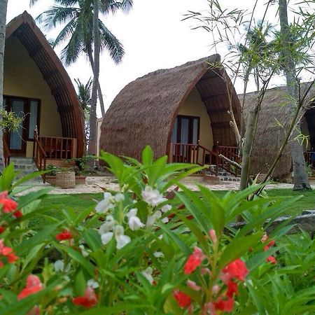 Karimun Lumbung Hotell Karimunjawa Eksteriør bilde