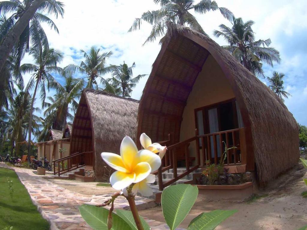 Karimun Lumbung Hotell Karimunjawa Eksteriør bilde